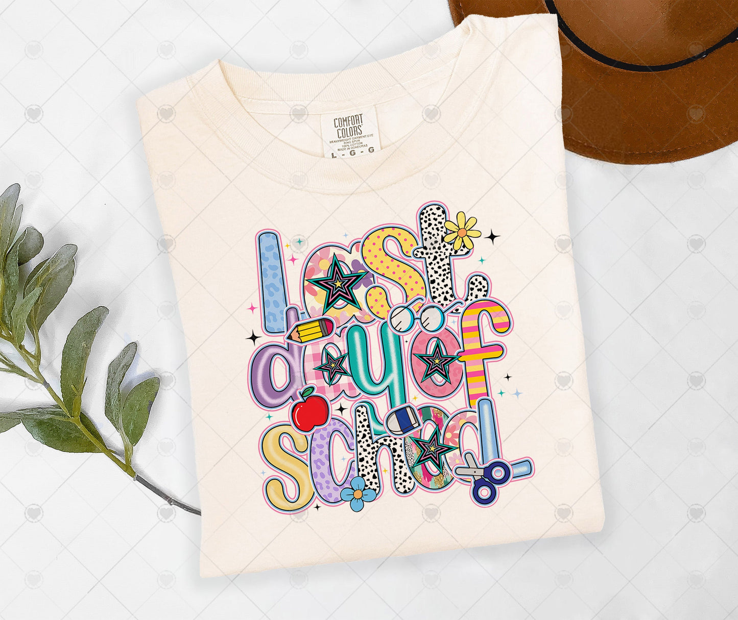 LAST DAY OF SCHOOL | COMFOR COLOR GRAPHIC TEE - 1497