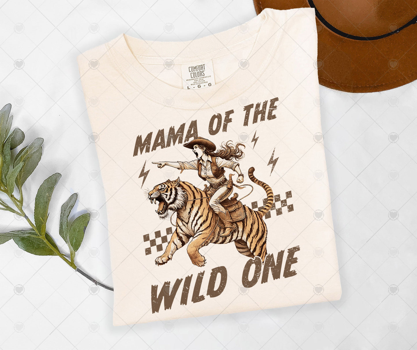 MAMA OF THE WILD ONE | COMFOR COLOR GRAPHIC TEE - 1504