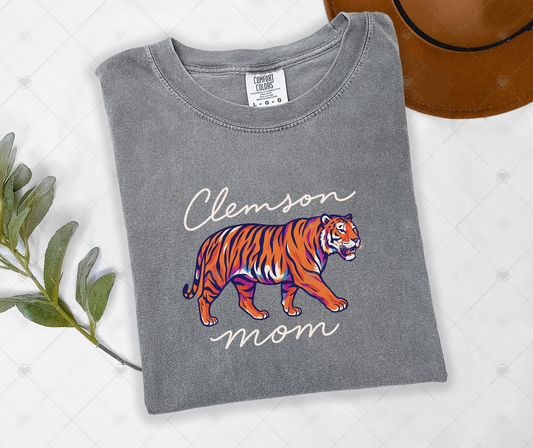 CLEMSON MOM  | COMFOR COLOR GRAPHIC TEE - 1652